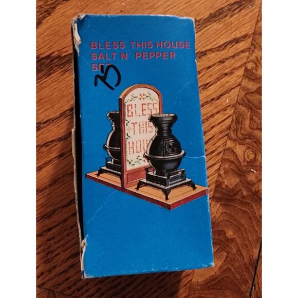 Vintage "Bless This House" Plastic Salt & Pepper Shakers Set JSNY Hong Kong - Picture 8 of 8